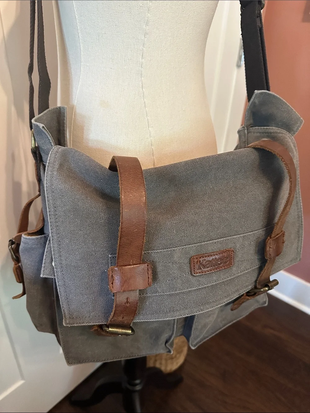 Kattee camera Canvas Messenger Bag dark dusty gray Brown Leather Trim